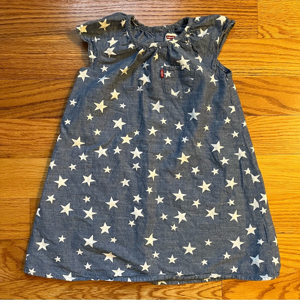Levi’s chambray blue with white stars dress size 5-6